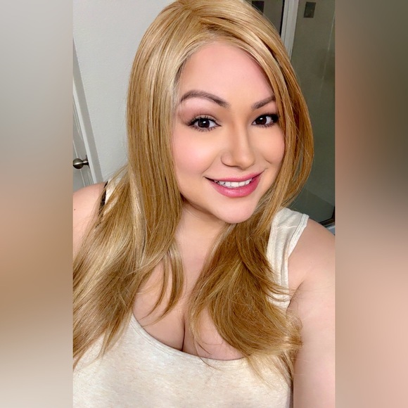 Wigs - Picture 2 of 4